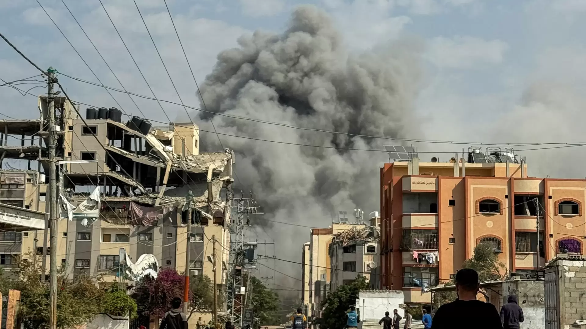 ISRAELI AIRSTRIKES KILL 31 PEOPLE IN GAZA
