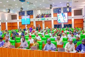 REPS TACKLE MINISTERS AS CONTRACTORS PROTEST AT N’ASSEMBLY￼