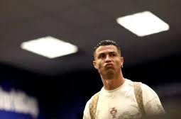 England, Ghana eye last 32 as Portugal seek first victory